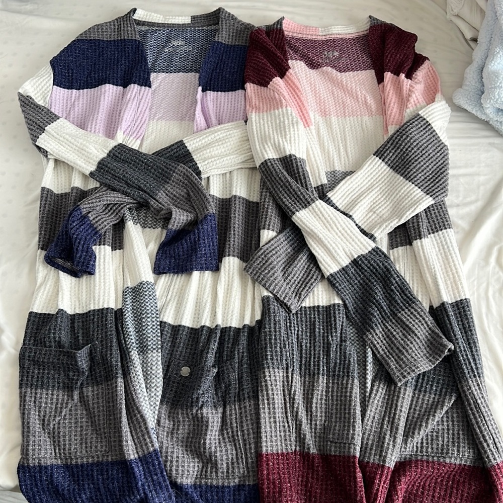EUC Set of 2 matching waffle cardigans. Size 16/18